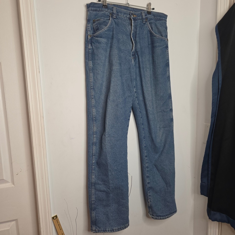 Wrangler Rugged Wear Mens 34x32 Flannel Lined Blue Jeans Straight Leg 33213SW